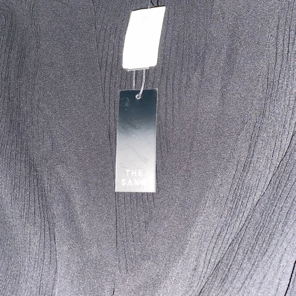 Black plunging neck peplum top NEW W TAGS - Picture 4 of 6